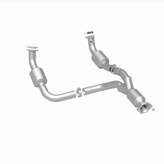 Magnaflow 12-20 Chevrolet Express 4500 Underbody 6.0L Direct Fit Catalytic Converter