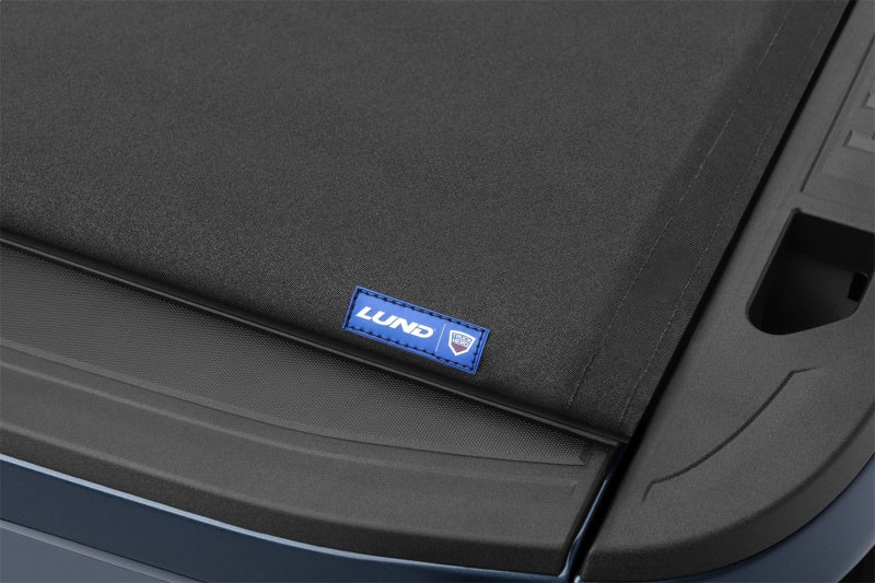 Lund 04-08 Ford F-150 (6.5ft. Bed) Genesis Tri-Fold Tonneau Cover - Black