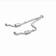 MagnaFlow 20-21 Ford Transit-150 Single Underbody V6 3.5L RWD Direct-Fit Catalytic Converter