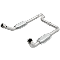 Magnaflow Conv DF 08-10 Ford F-250/F-250 SD/F-350/F-350 SD 5.4L/6.8L / F-450 SD 6.8L Y-Pipe Assembly