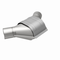 MagnaFlow Conv Univ 2.50inch Angled Inlet/Outlet