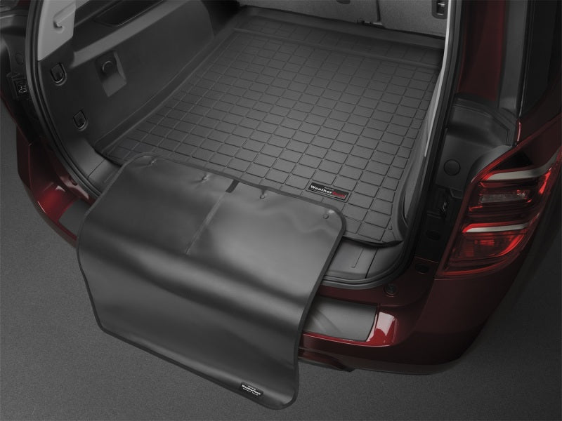 WeatherTech 18+ Jeep Wrangler Unlimited (Flat Load/No Sub) Cargo Liner w/Bumper Protector - Black