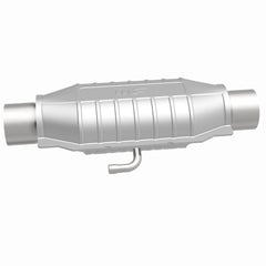 MagnaFlow Conv Universal 2.25in Inlet/Outlet Center/Center Oval